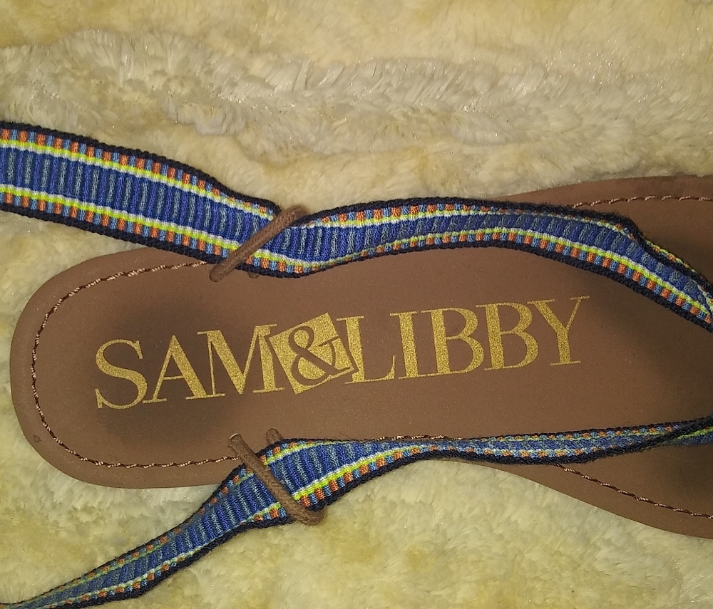 Sandals - Picture 3 of 3